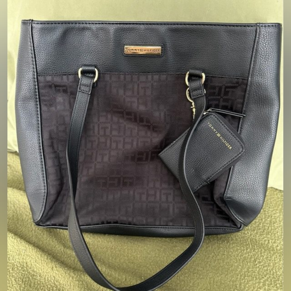 Tommy Hilfiger Purse